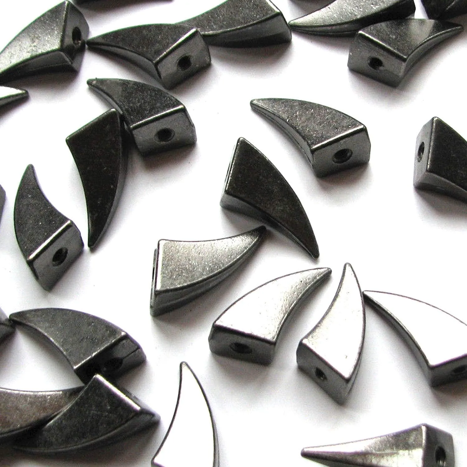 RUBYCA 17MM 100pcs Black Gunmetal Dragon Claw Spike and Studs Metal Screw-Back Spots Leather-Craft DIY Punk Leather Clothes